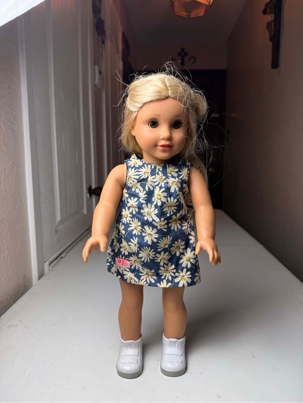 2017 American Girl Doll Blonde Hair blue eyes